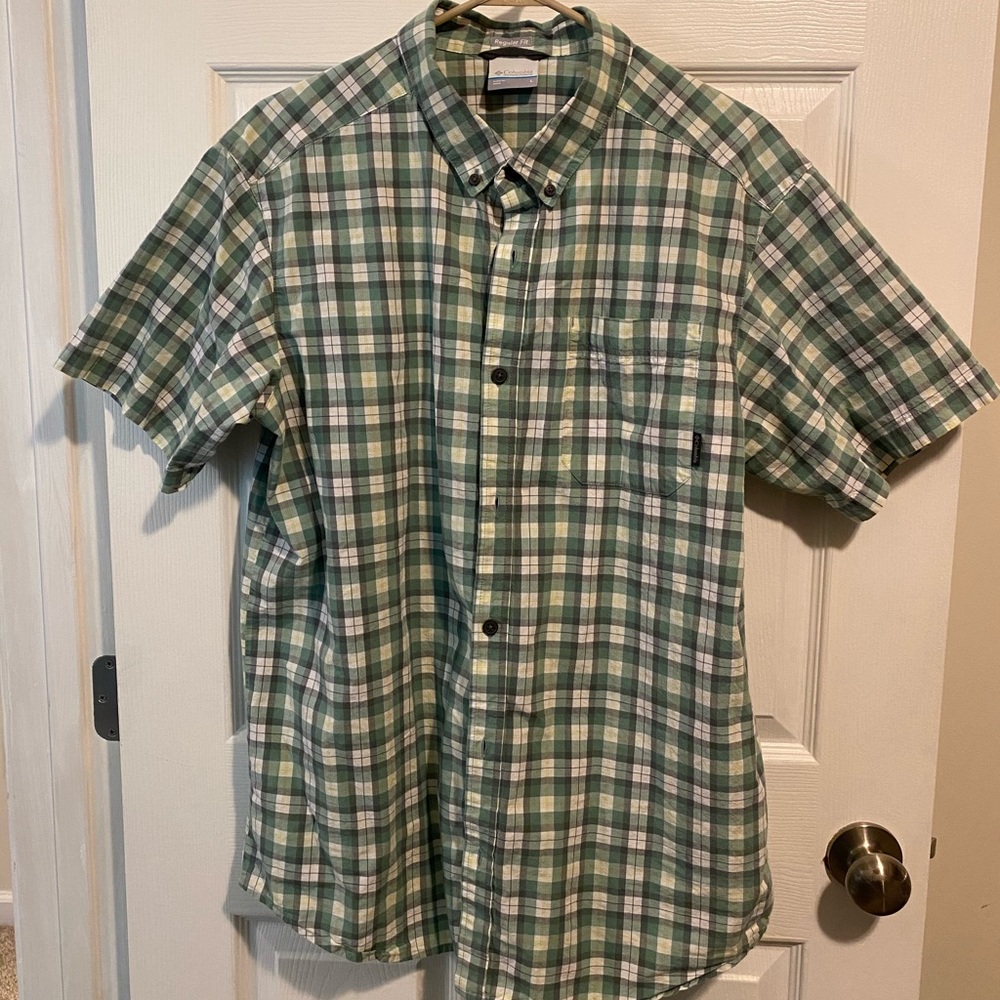 Columbia short-sleeve button down shirt, plaid